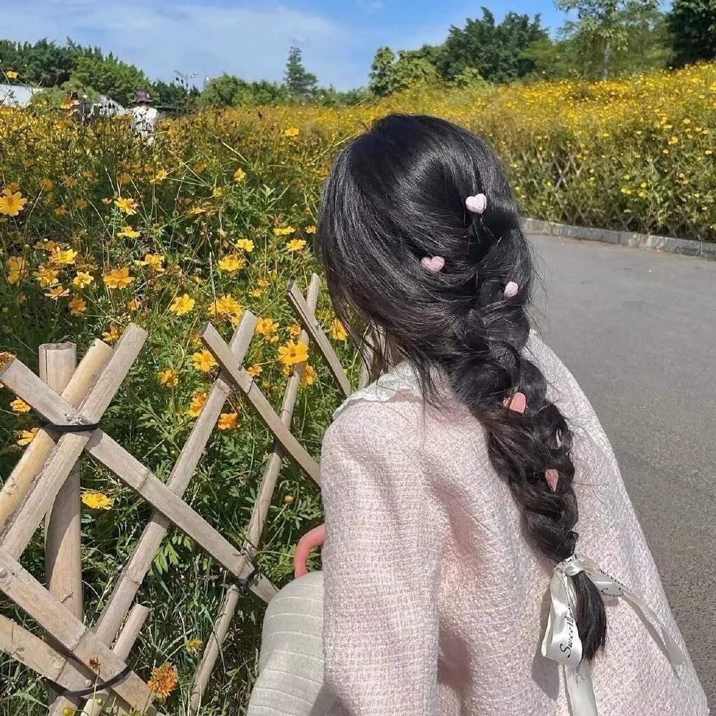 远看是蔚蓝的春天